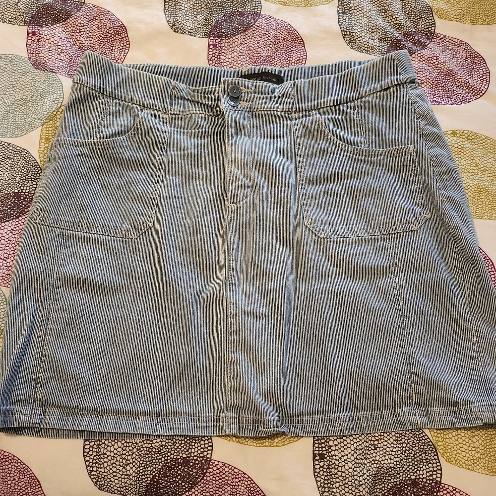 Lee striped stretch skort clean and nice